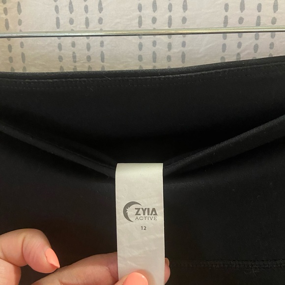 Electric Crimson Rose Luxe Legging 7/8 (24”) size 12 - Picture 3 of 3